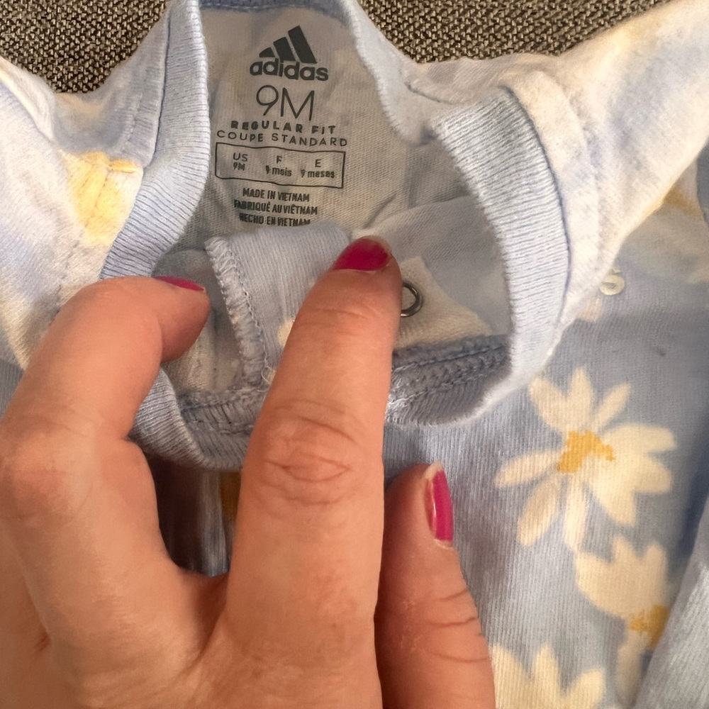 Adidas 9month baby Girl Footed One-Piece Pajama - Picture 2 of 2